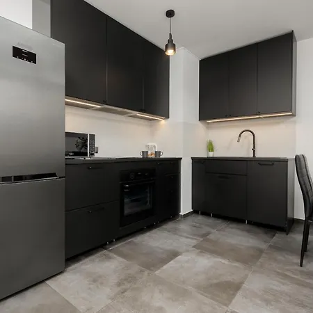 Black & White Minimalist In By Renters Warsaw