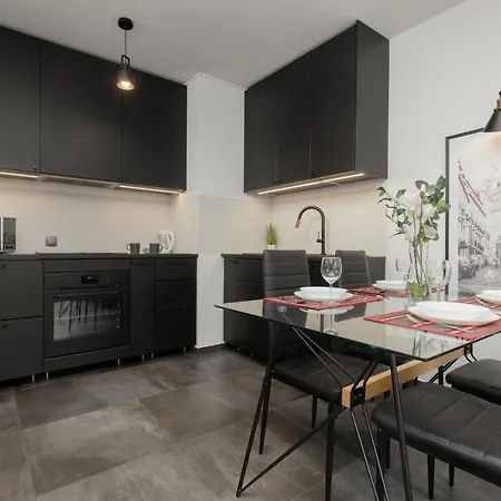 Apartment Black & White Minimalist In By Renters